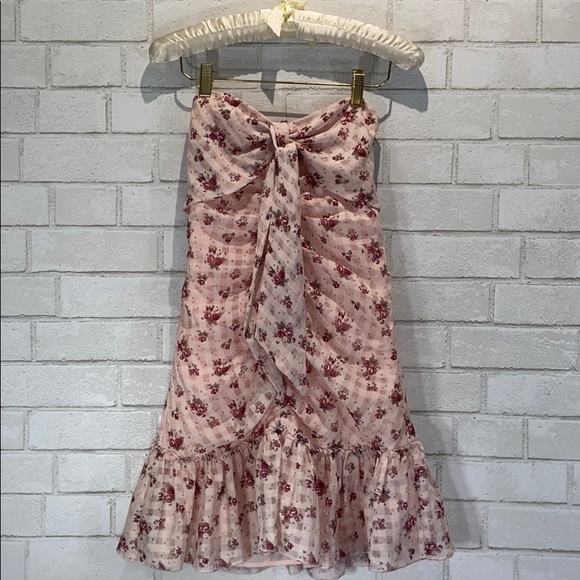 The East Order Blush Ruched Floral Lila Mini Dress - Picture 4 of 10